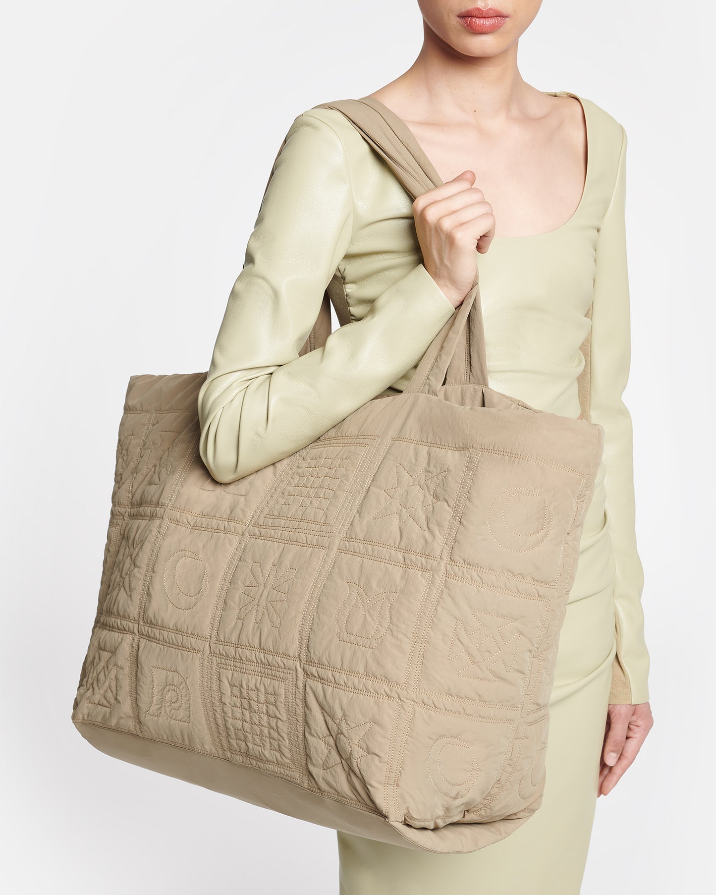 Symbol - Quilted Tech-Poplin Tote - Muted Khaki