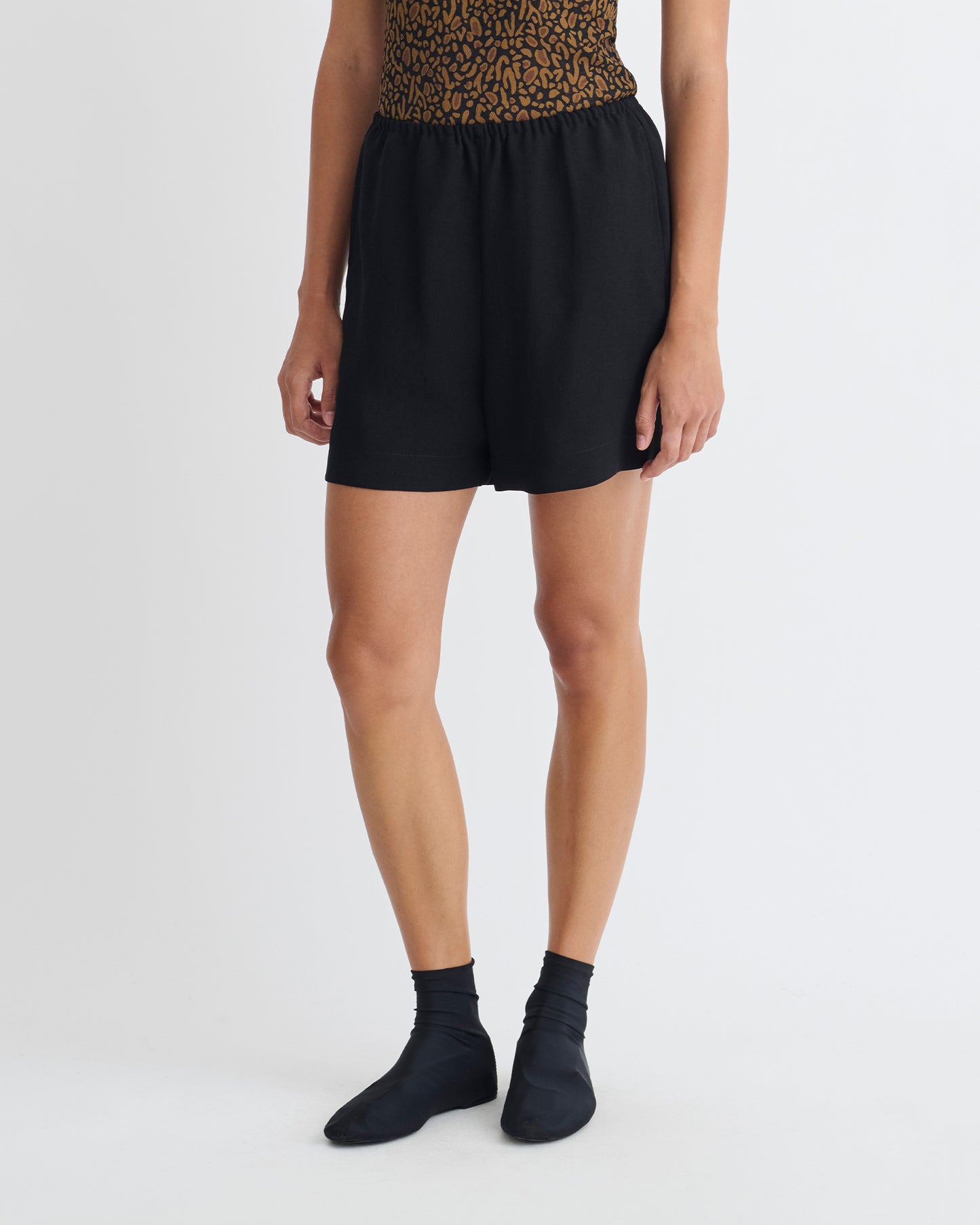 Dylla - Tech Linen Belted Shorts - Black