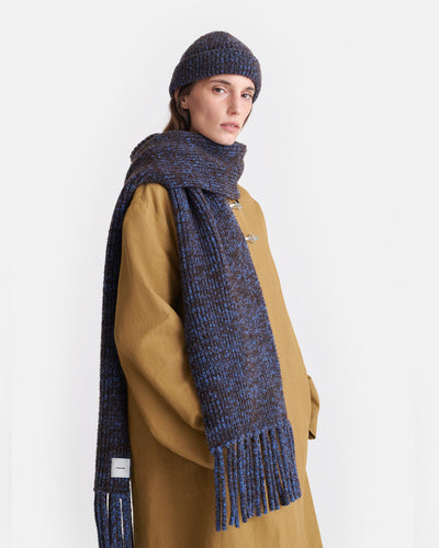 Image description|gender:female