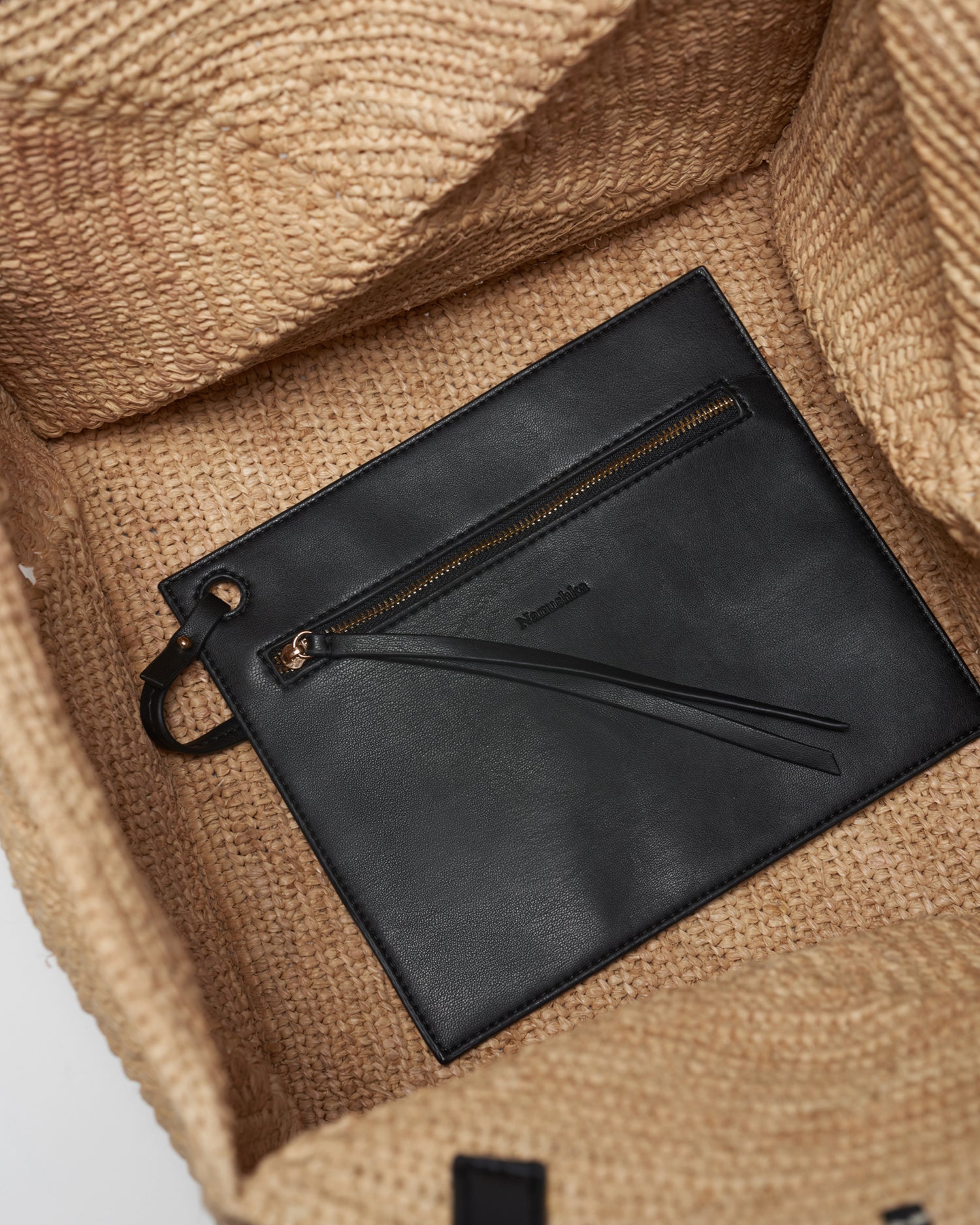 Origami Tote Large - Raffia Charm Tote - Natural/Black – Nanushka