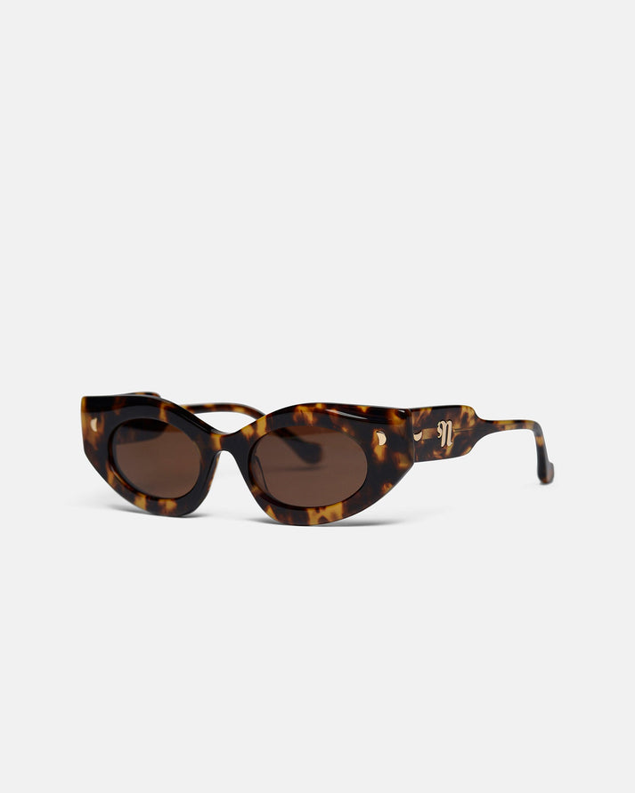Leonie - Bio-Plastic Sunglasses - Dark Amber – Nanushka