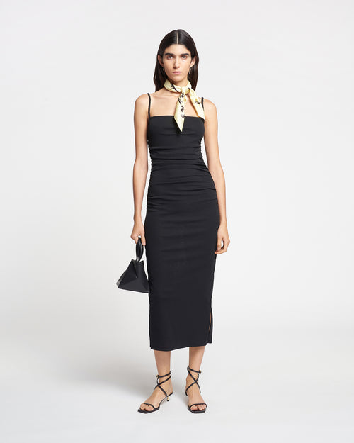 Nan ss24 ww full body cropped 165