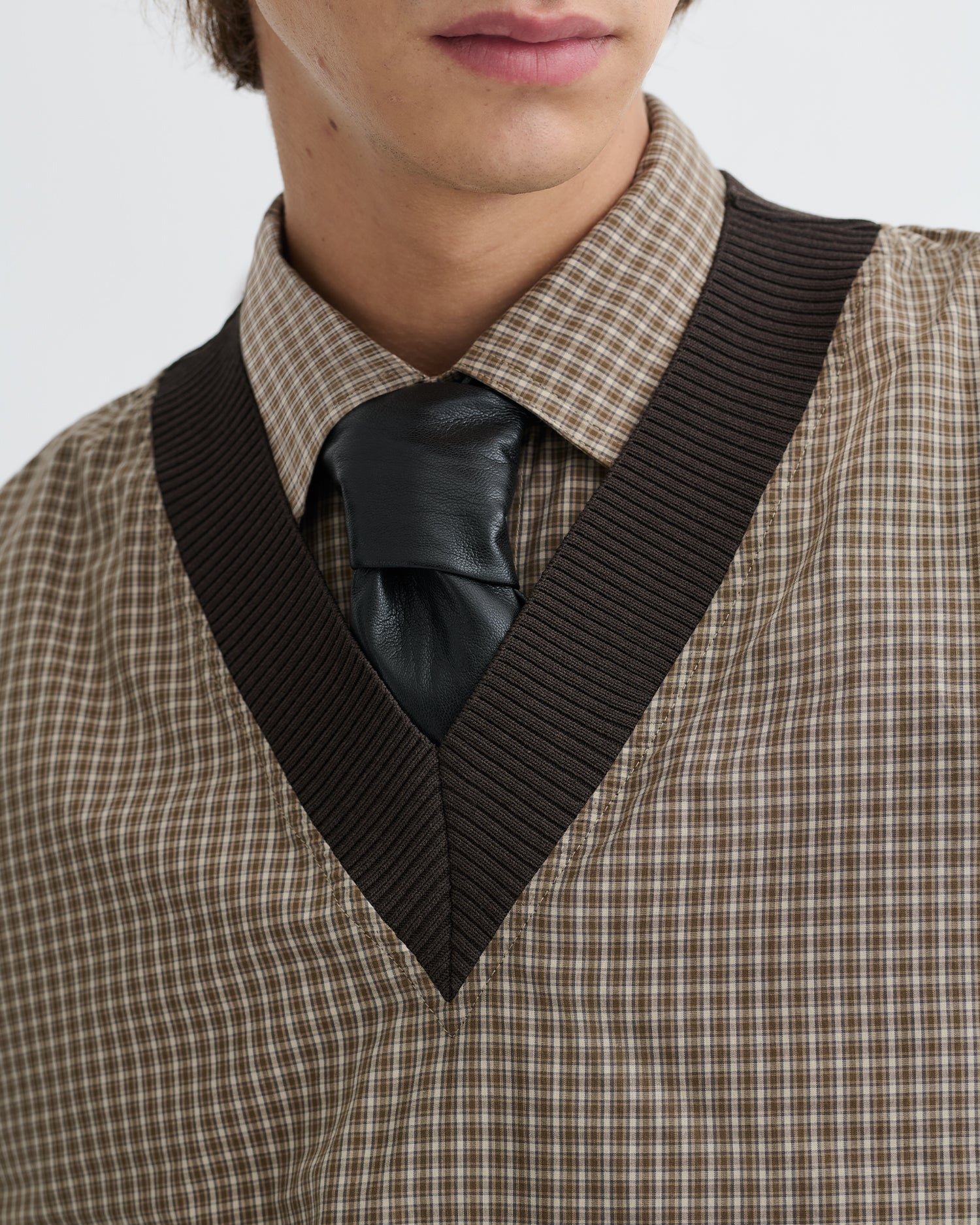 Jahan - Checked V-Neck Top - Brown/Creme