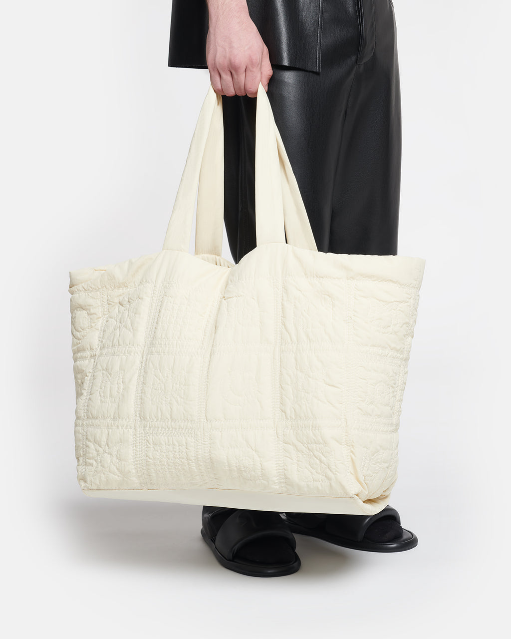 Symbol - Quilted tote bag - Creme