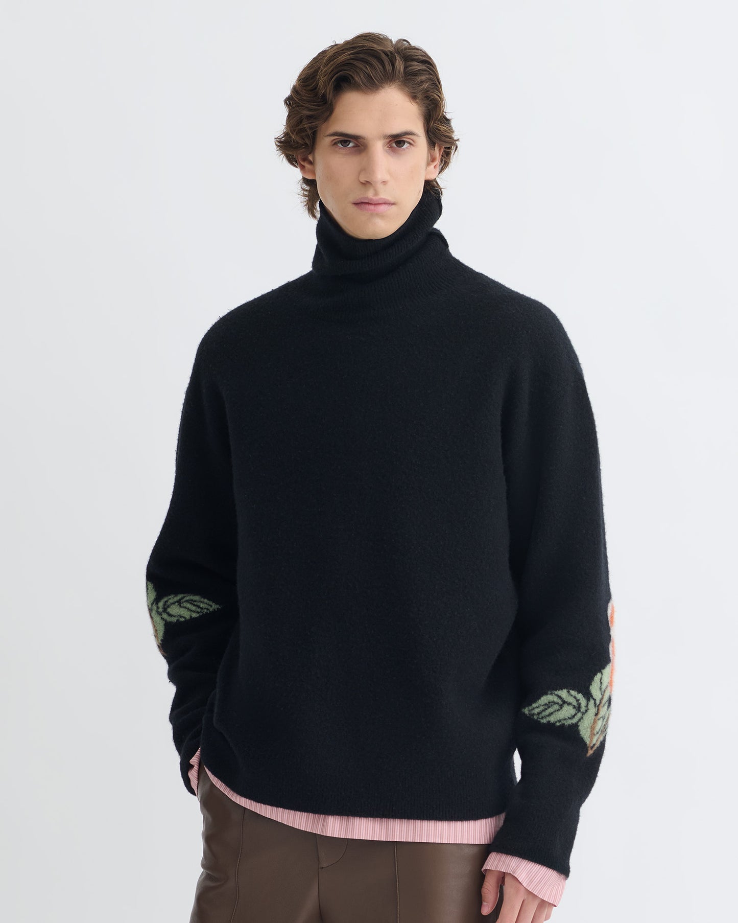 Frannie - Turtleneck Sweater - Black/Roses
