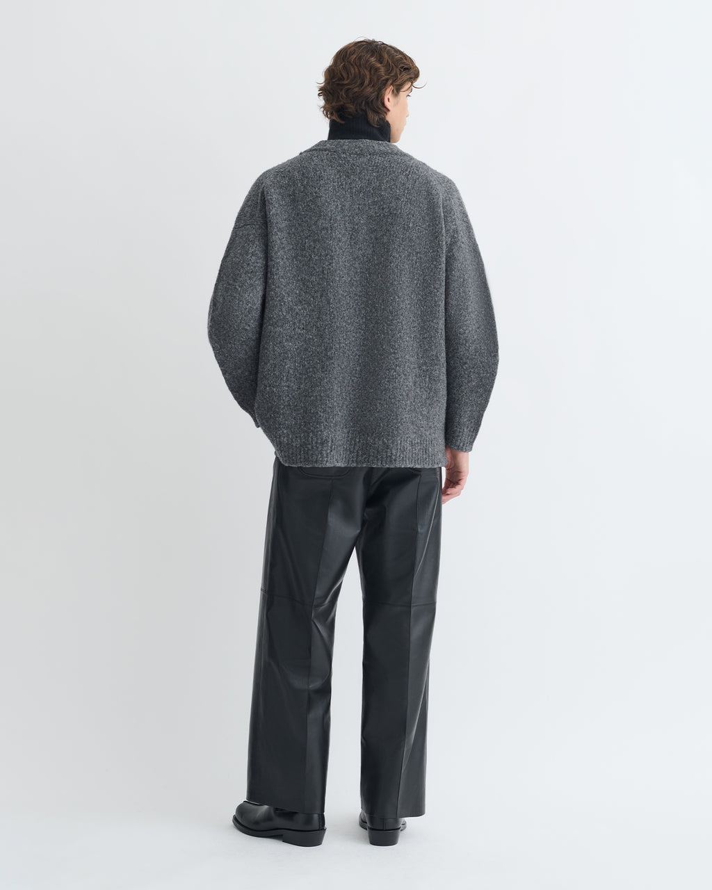 Kylen - Contrast Brushed Merino Sweater - Charcoal/Black