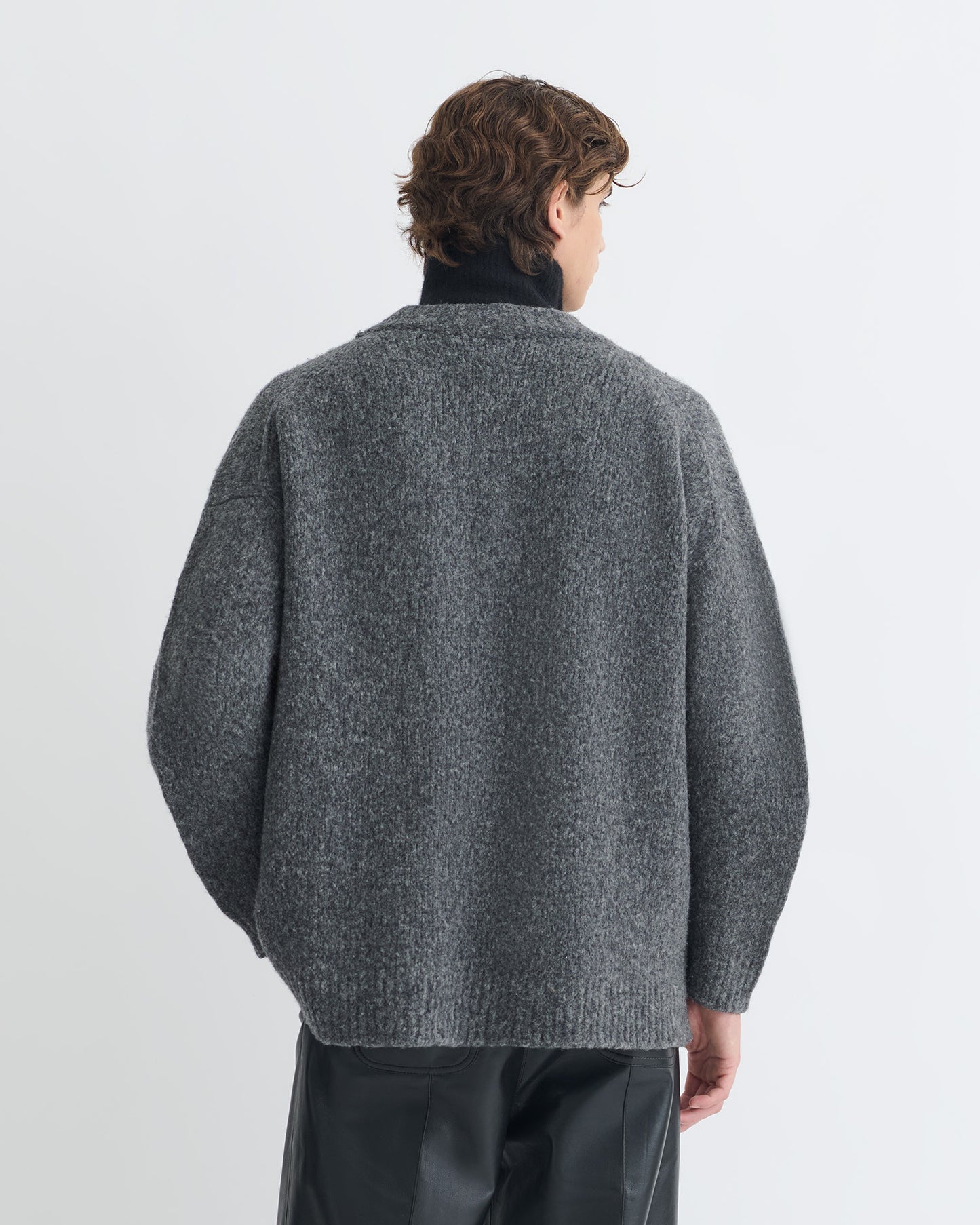 Kylen - Contrast Brushed Merino Sweater - Charcoal/Black
