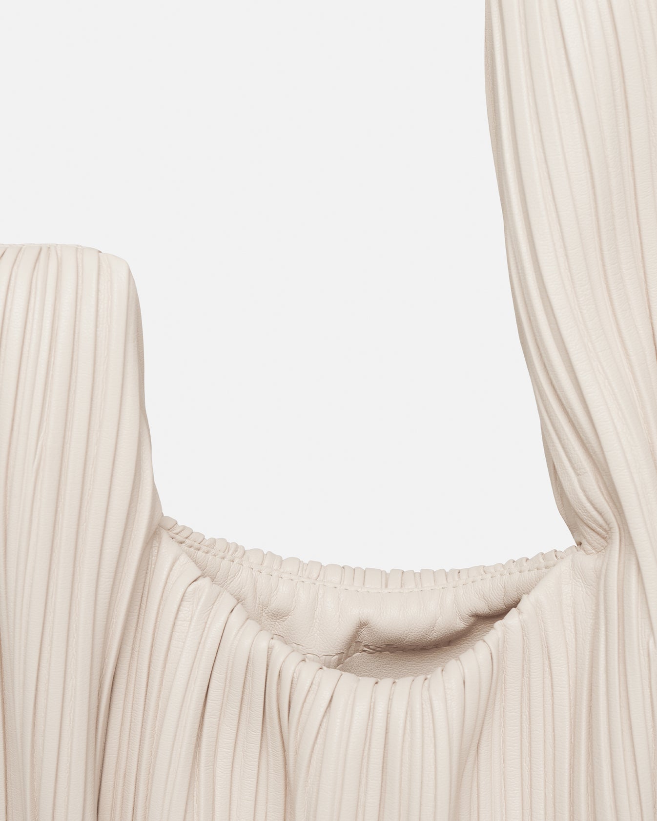 Jen - Pleated Vegan Leather Clutch - Off White – Nanushka