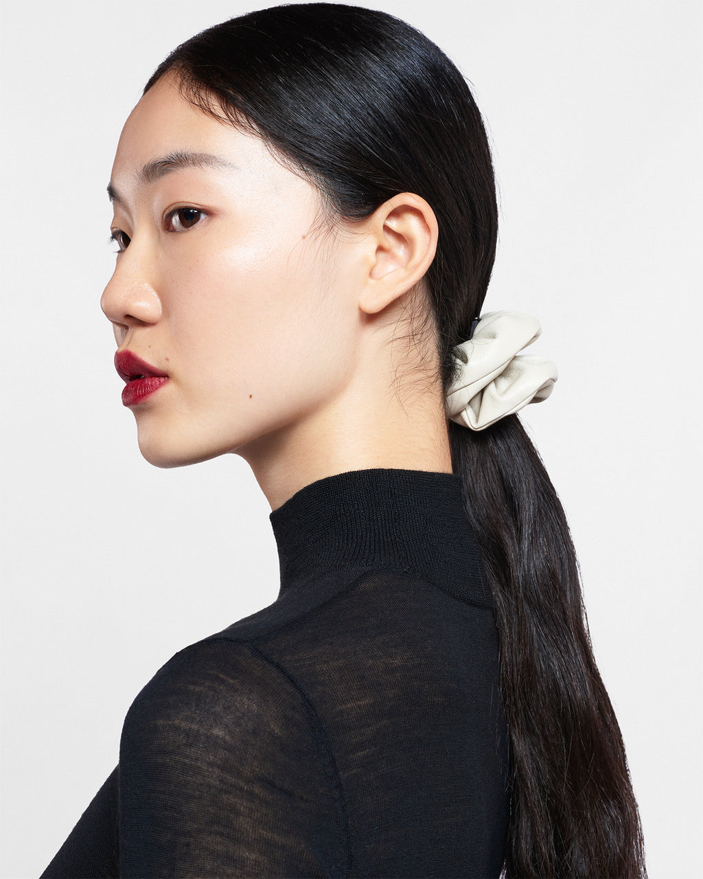 Lou - Okobor™ scrunchie - Creme