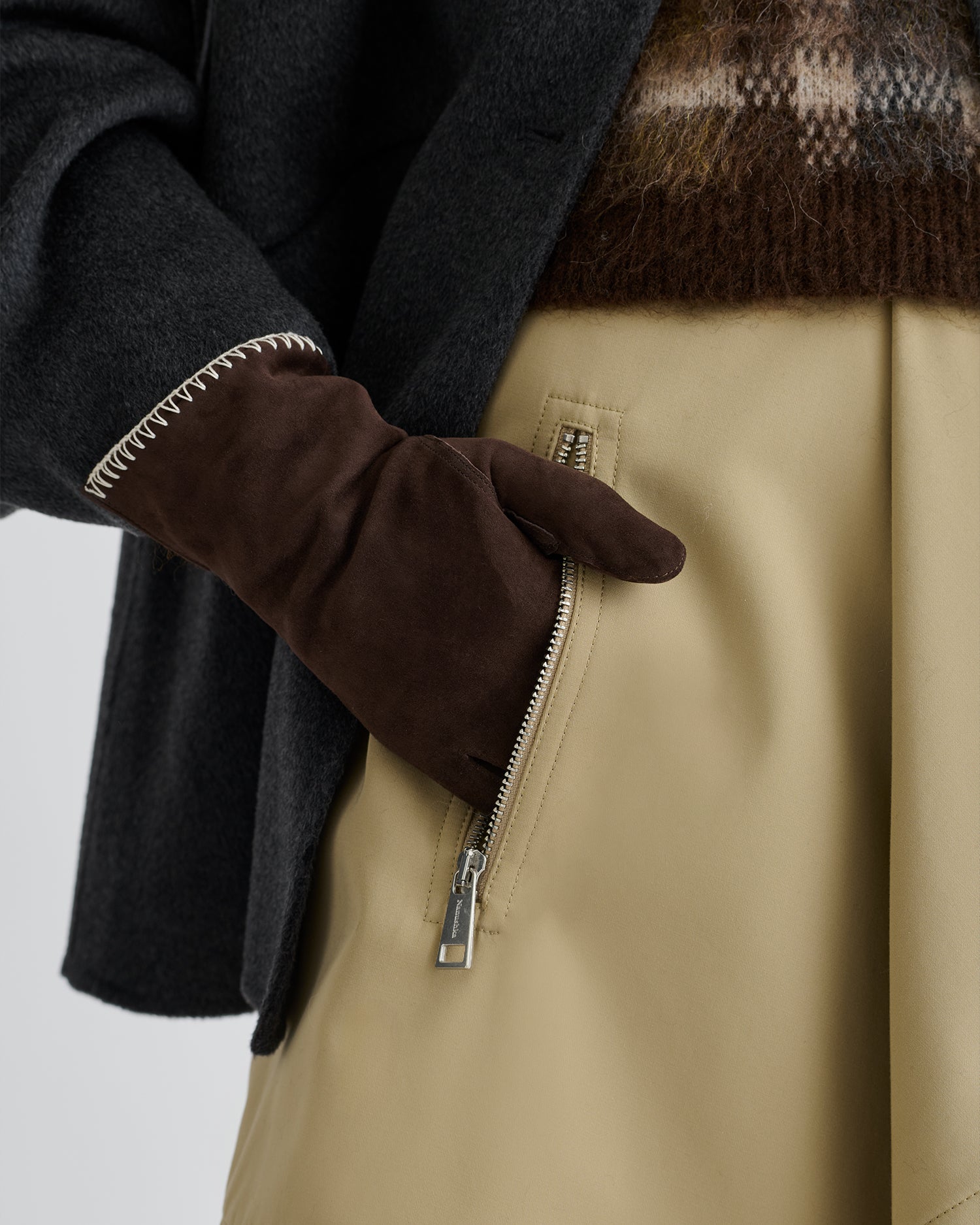 Areli - Suede/Crochet Gloves - Dark Brown/Creme