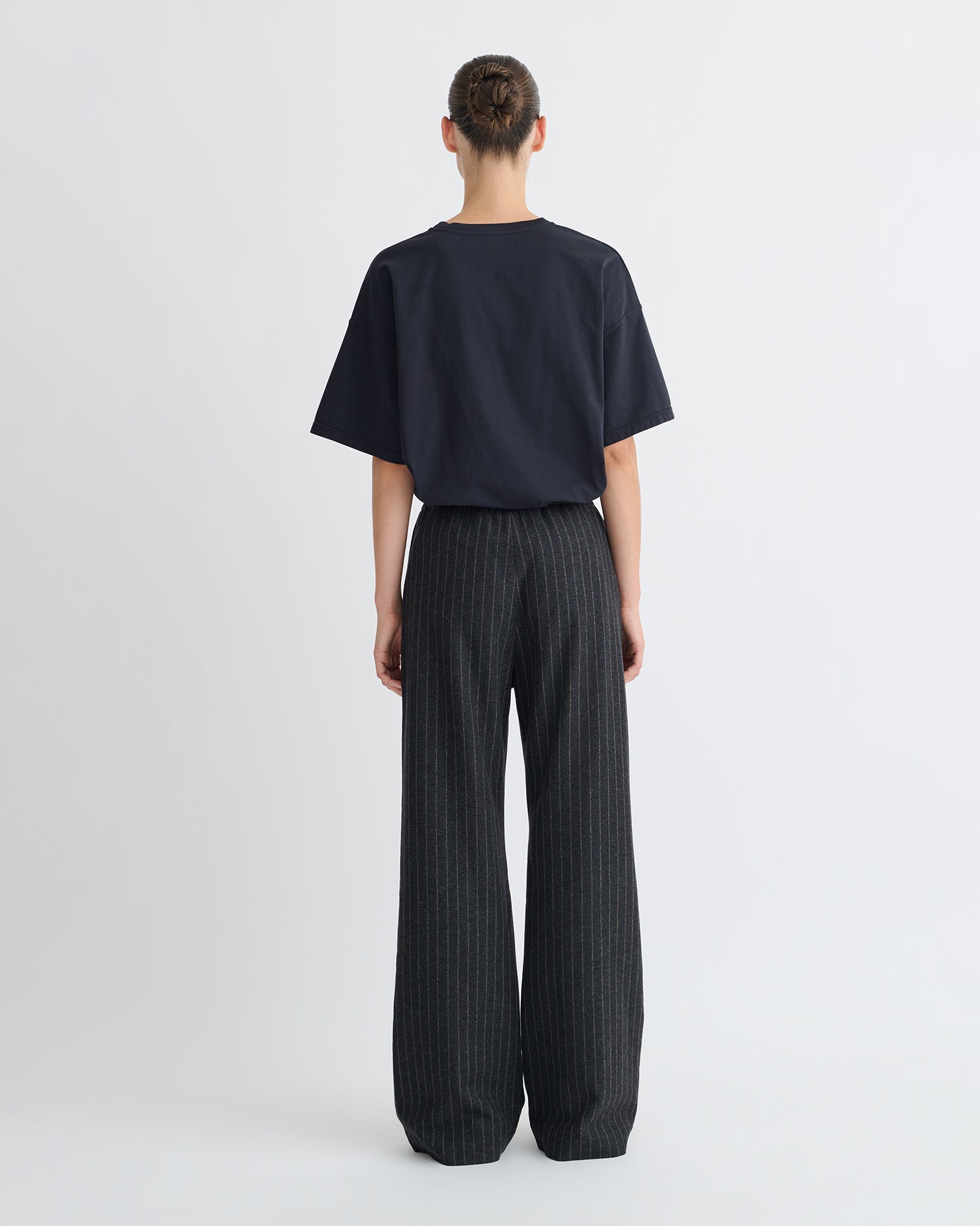 Arvenn - Pinstripe Wool Pants - Black/Grey