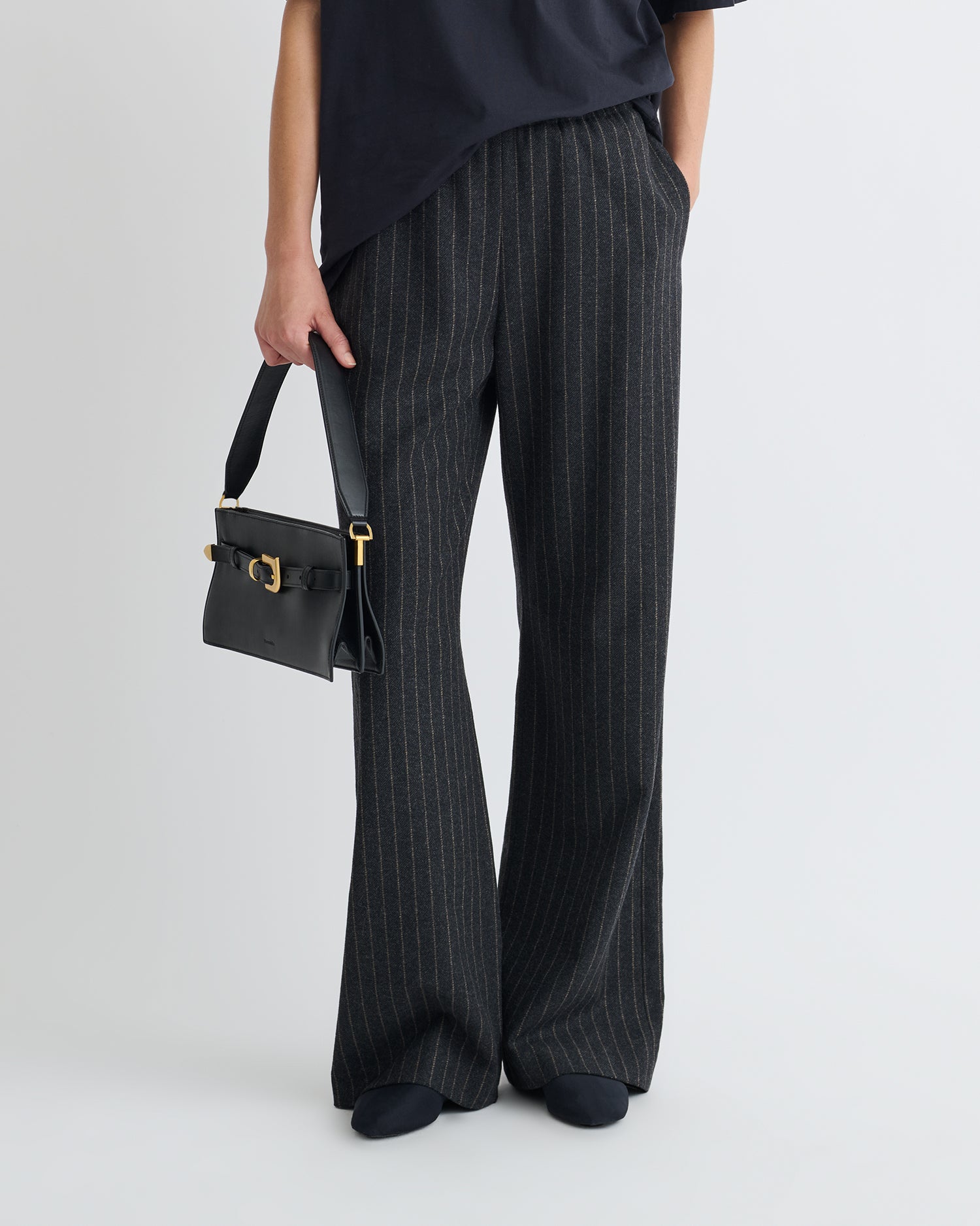 Arvenn - Pinstripe Wool Pants - Black/Grey