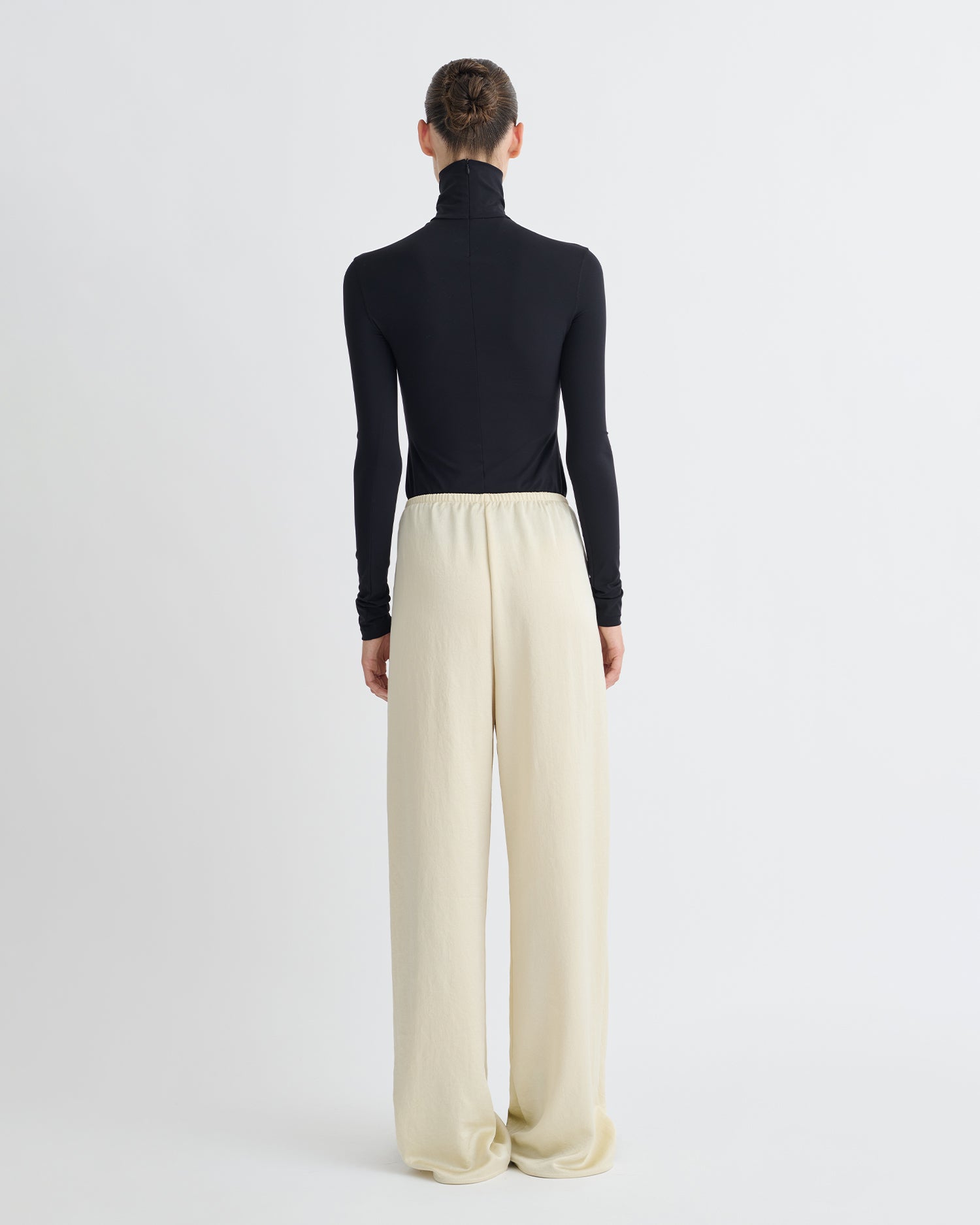 Arvenn - Crisp Satin Pants - Ecru – Nanushka