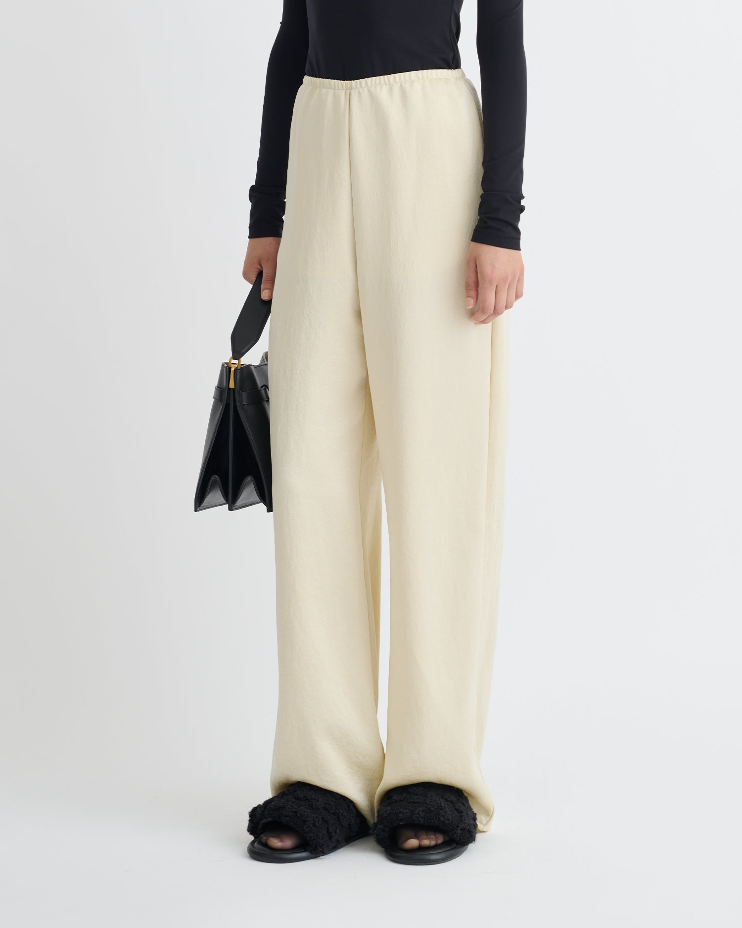 Arvenn - Crisp Satin Pants - Ecru – Nanushka