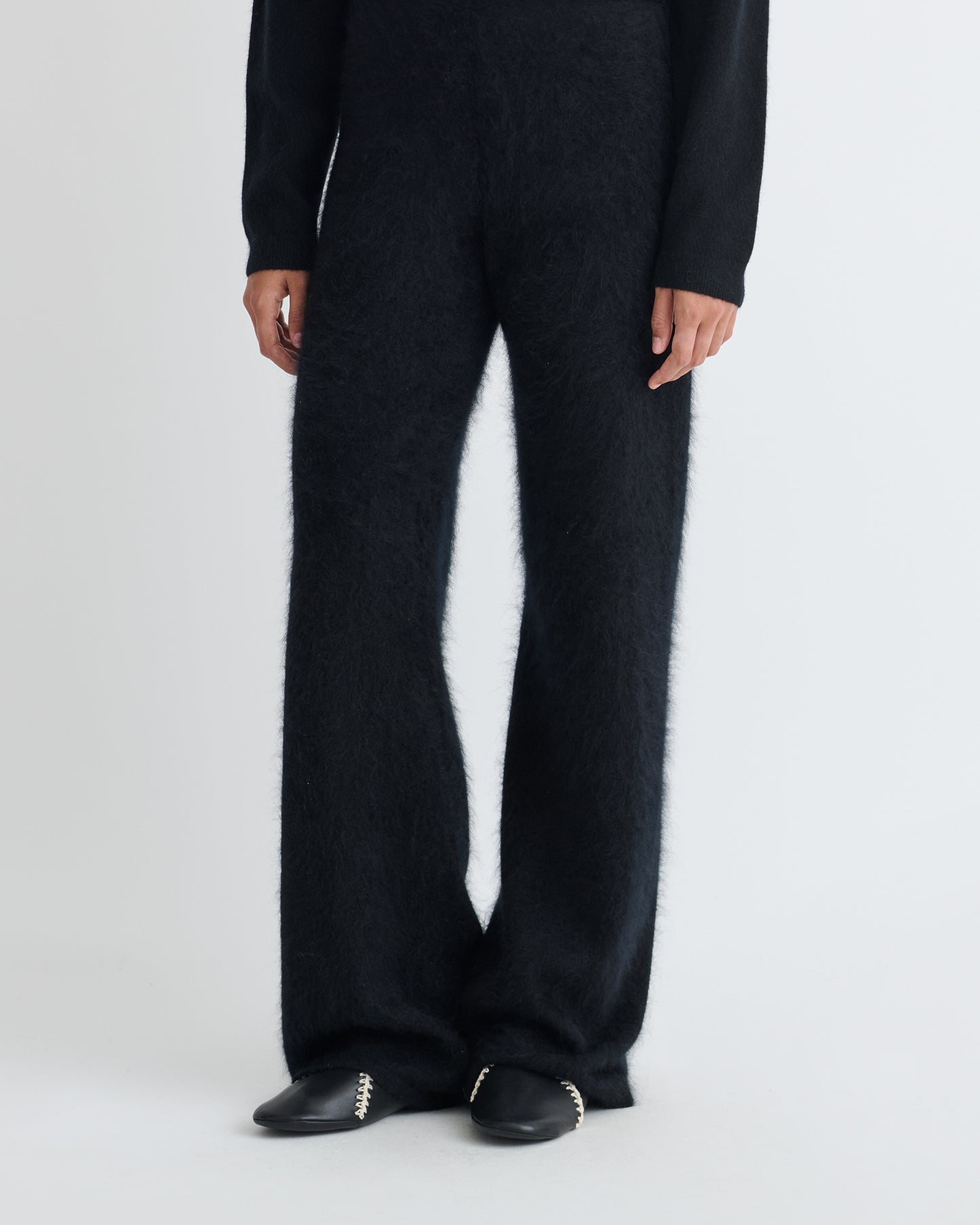 Ewerly - Brushed Cashmere Pants - Black