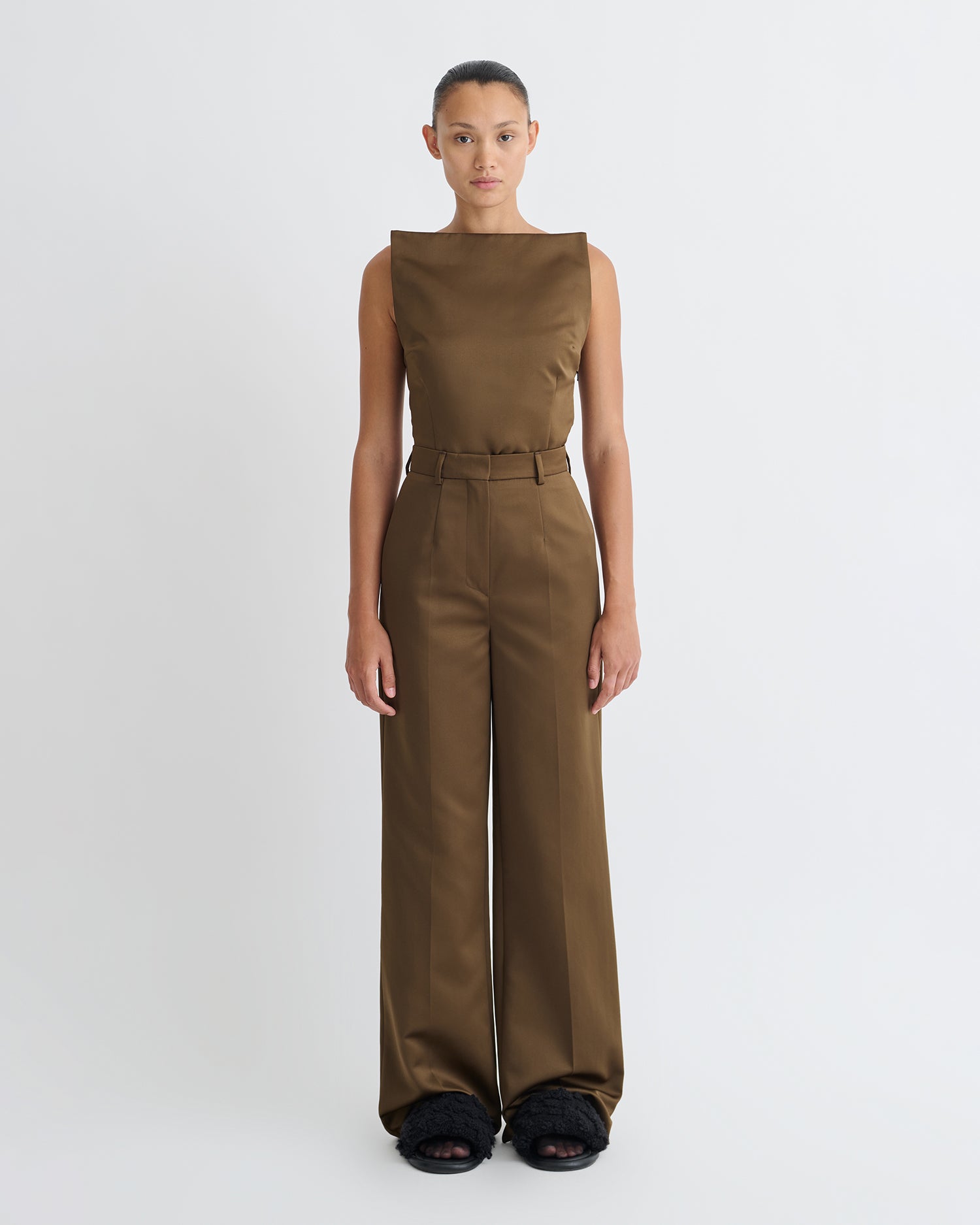 Franny - Structured Satin Pants - Wood