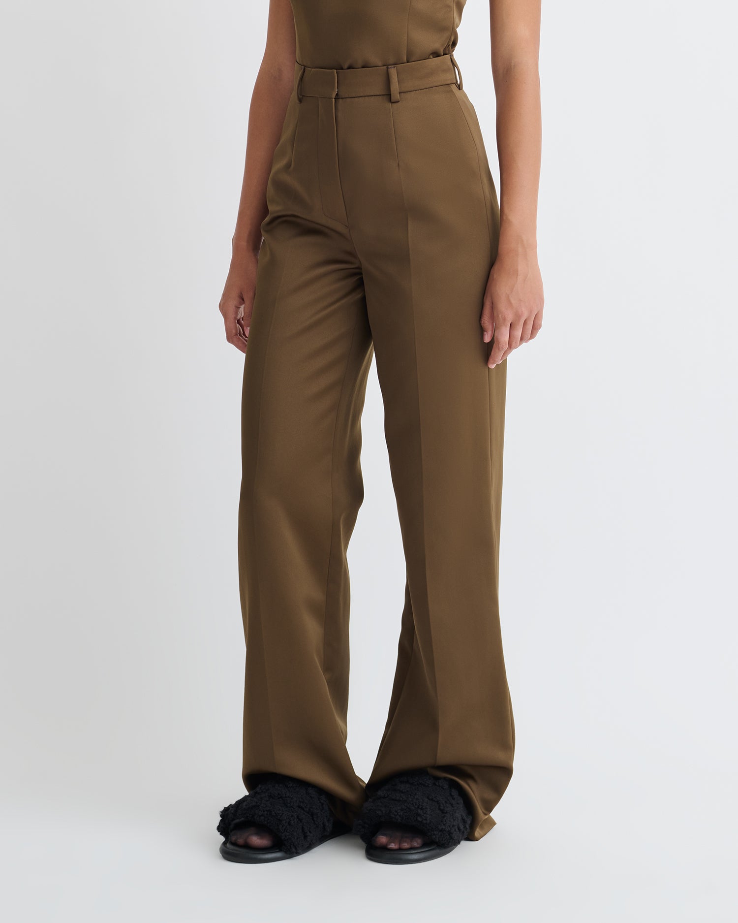 Franny - Structured Satin Pants - Wood