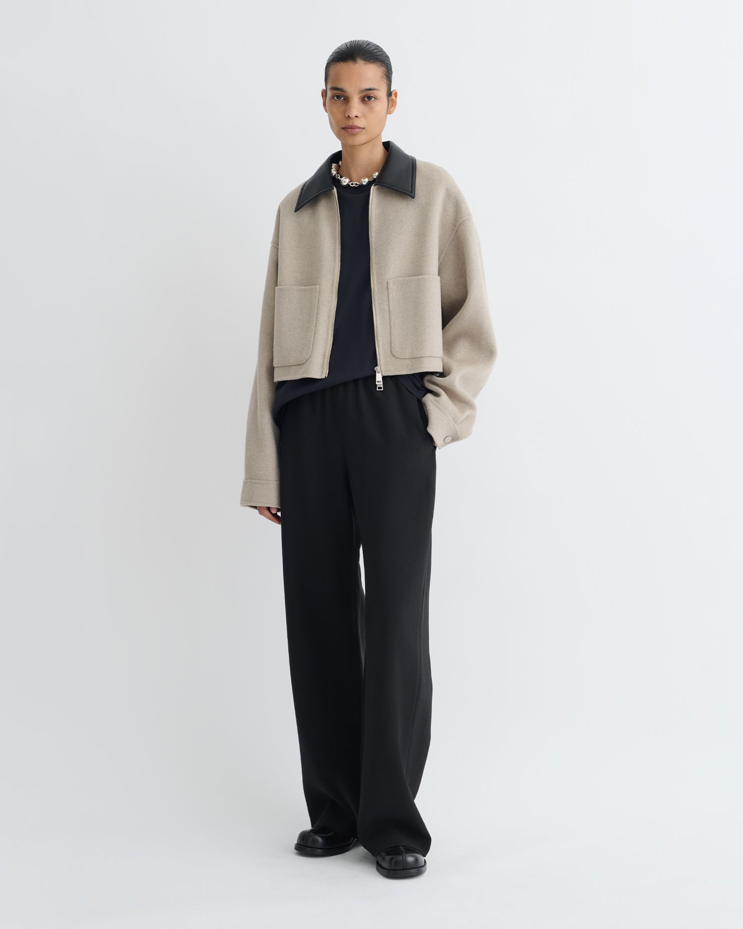 Phebe - Cropped Double Wool Jacket - Stone/Black