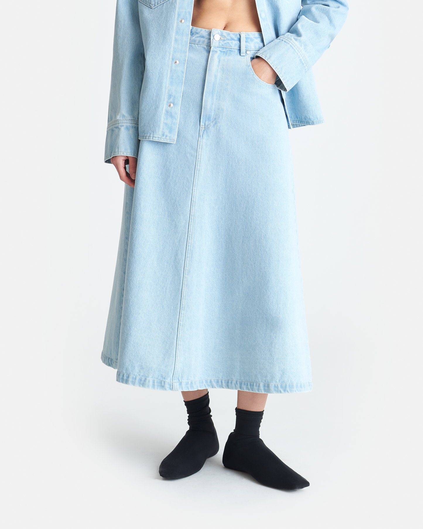 Cintia - Denim Midi Skirt - Eco Bleach – Nanushka Cintia - Denim Midi Skirt - Eco Bleach – Nanushka