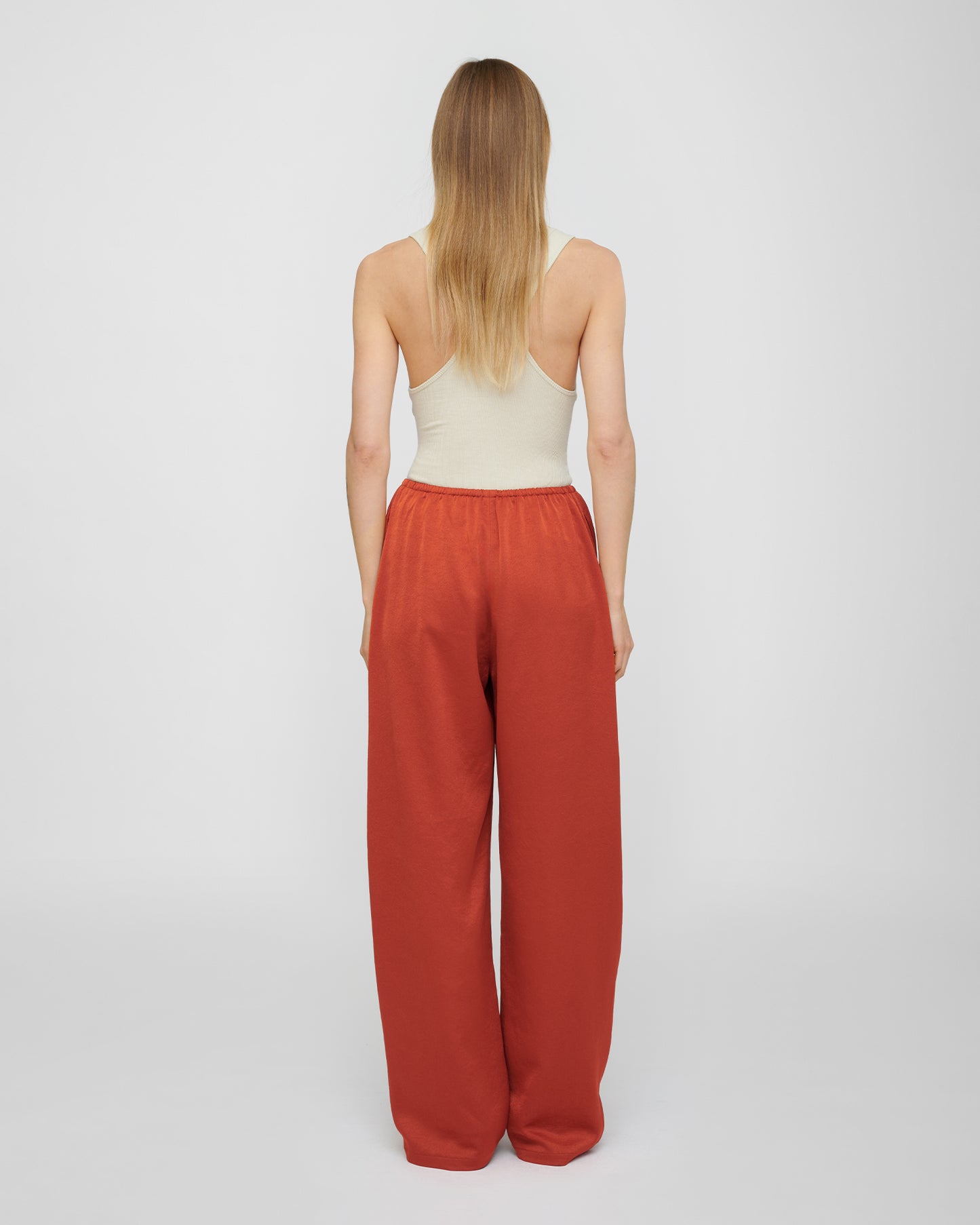 Zoela - Crisp Satin Pants - Rouge