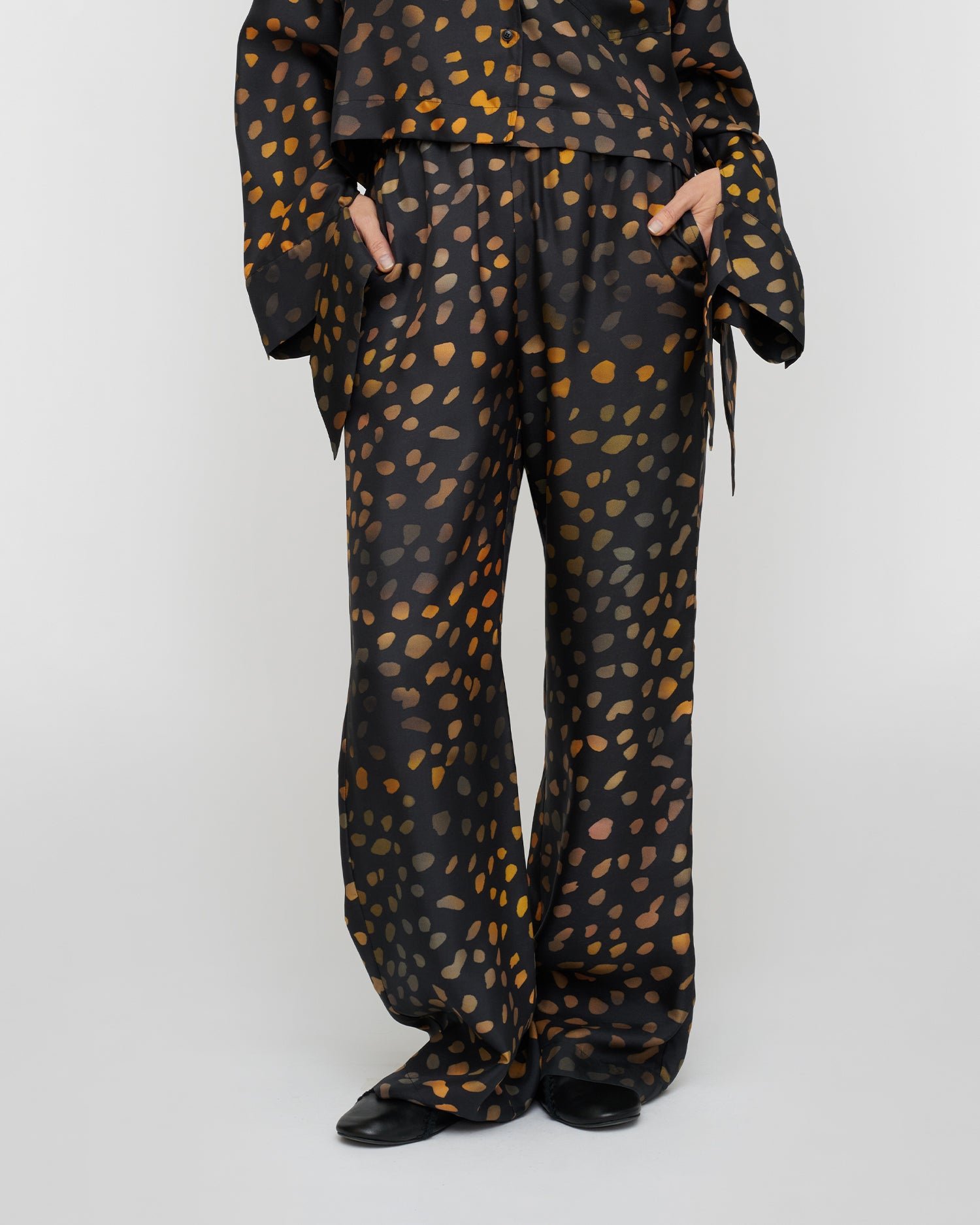 Arvenn - Twill Silk Pants - Moonlit Dots
