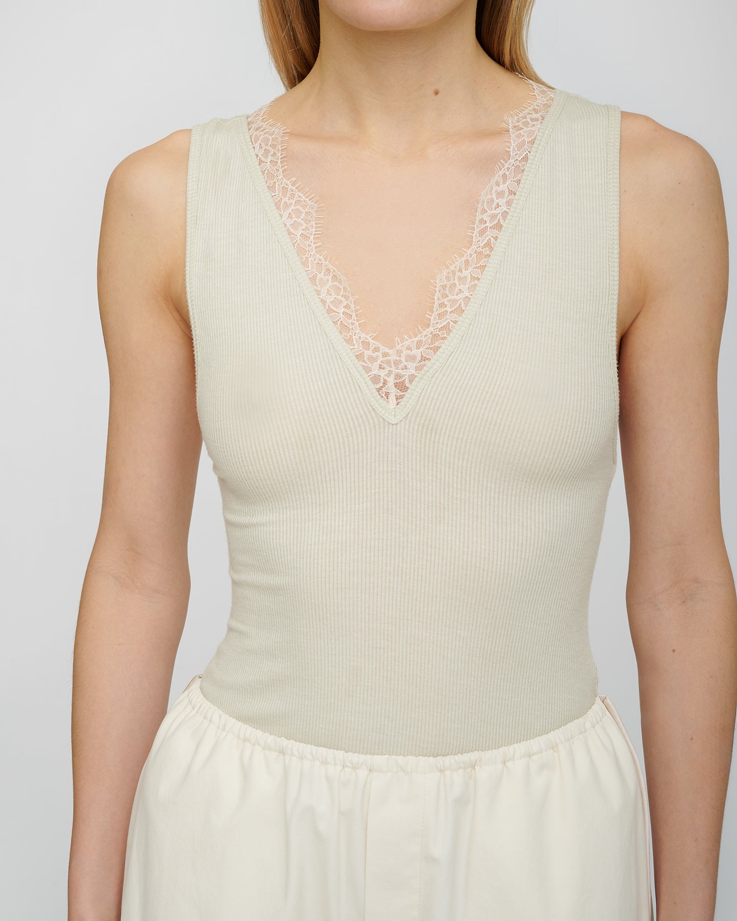 Siara - Fluid Rib Tank - Tofu