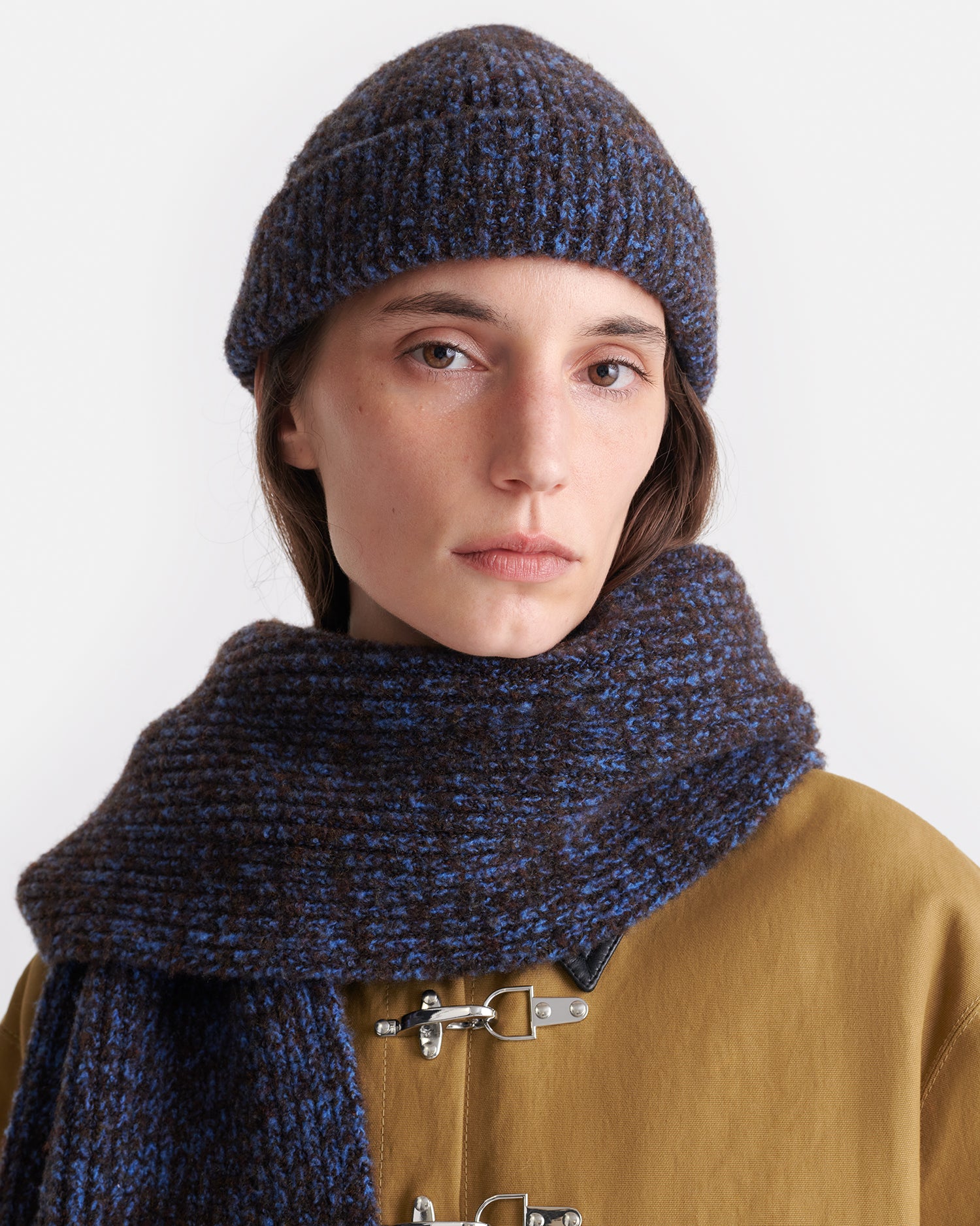 Madis - Compact Boucle Beanie - Blue/Brown
