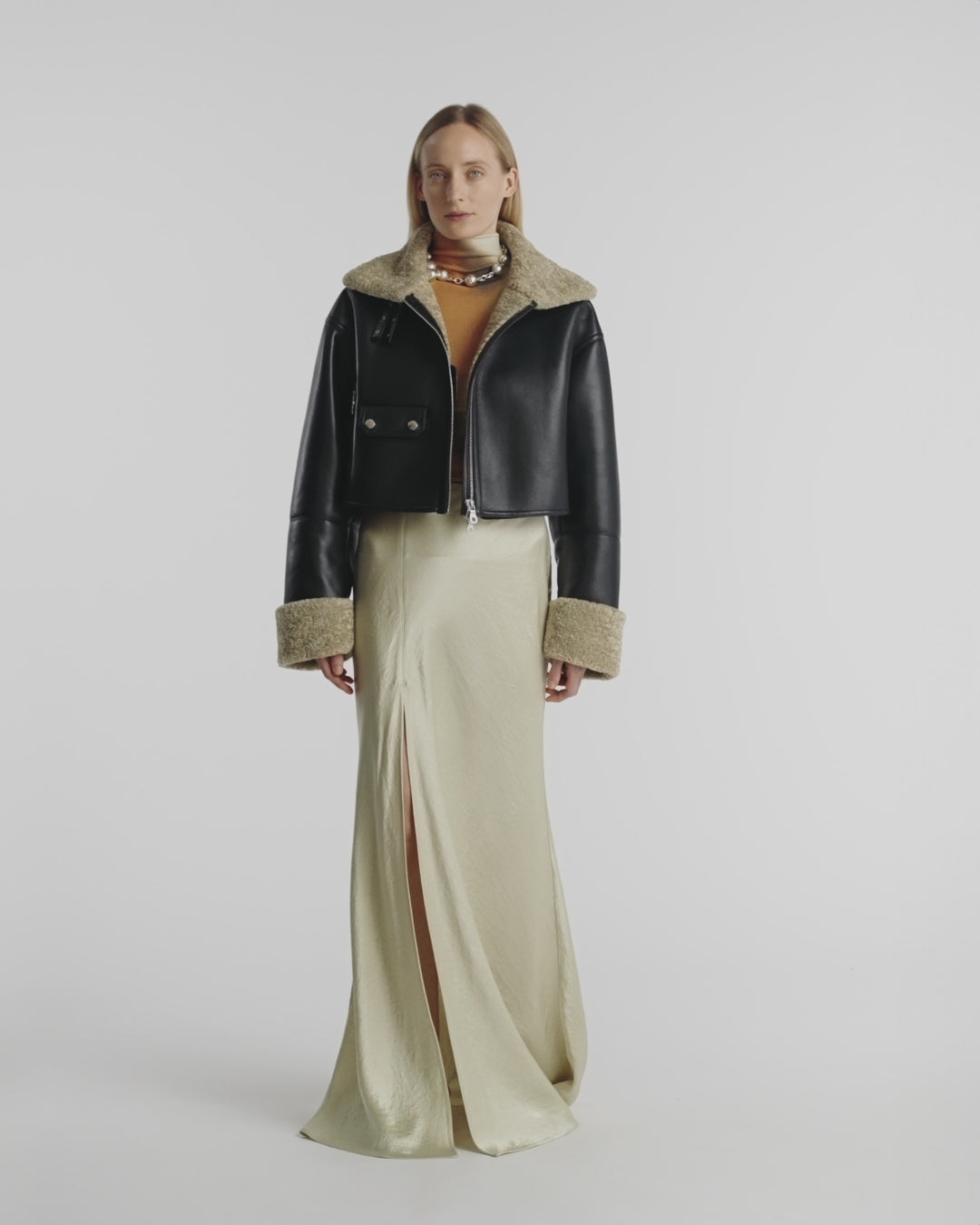 OURET ヌバック レザー メルトン ダウンジャケット 2 Jemma - Bonded Shearling Jacket - Cornstalk/Black – Nanushka