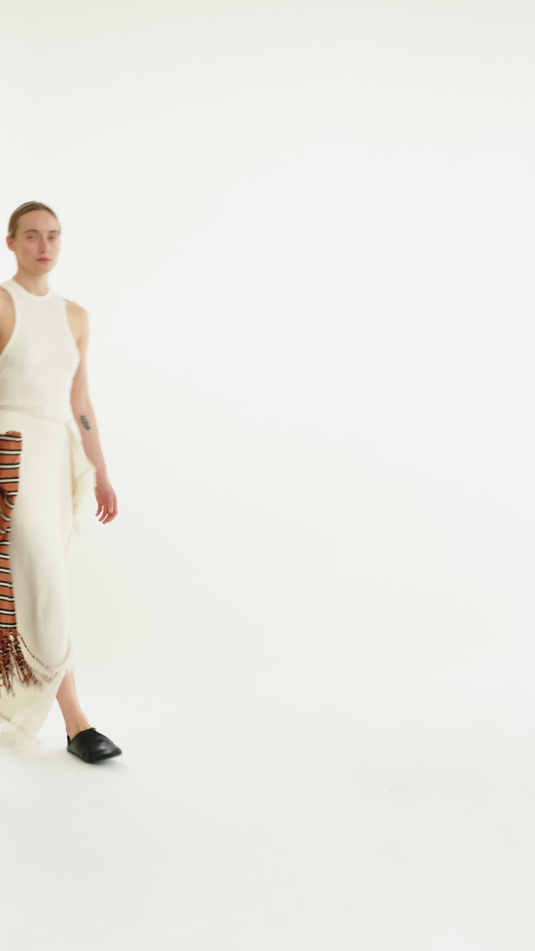 Rayen - Midi dress - Ivory