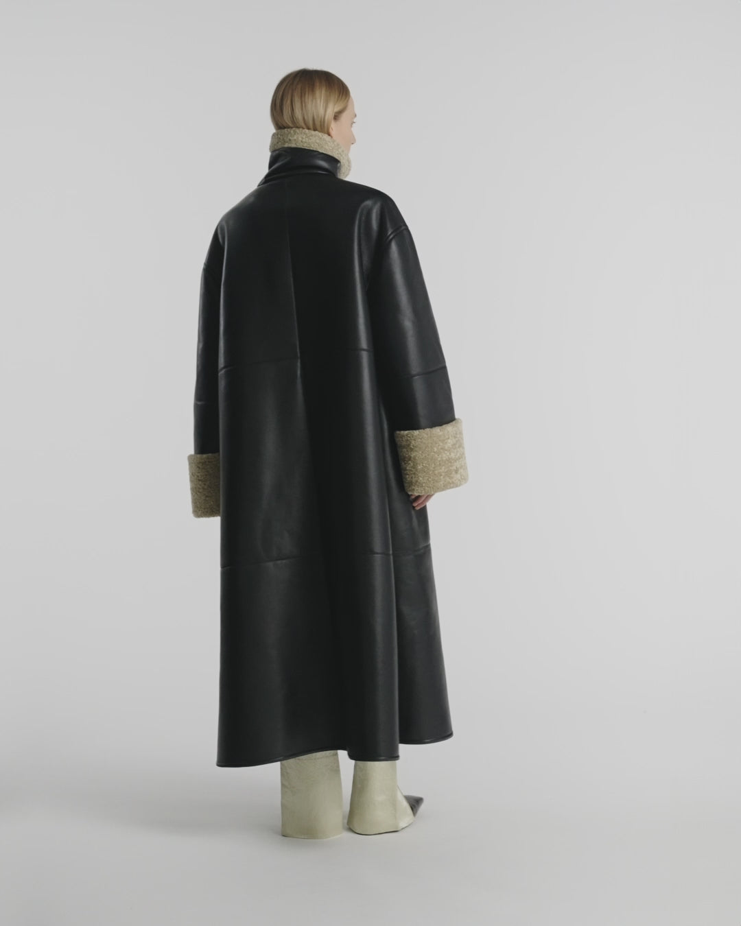 Liesel - Bonded Shearling Coat - Cornstalk/Black – Nanushka